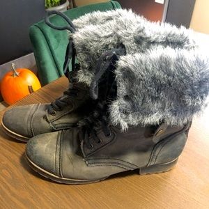 Steve Madden Cuddle fur lined combat boot size 7.5